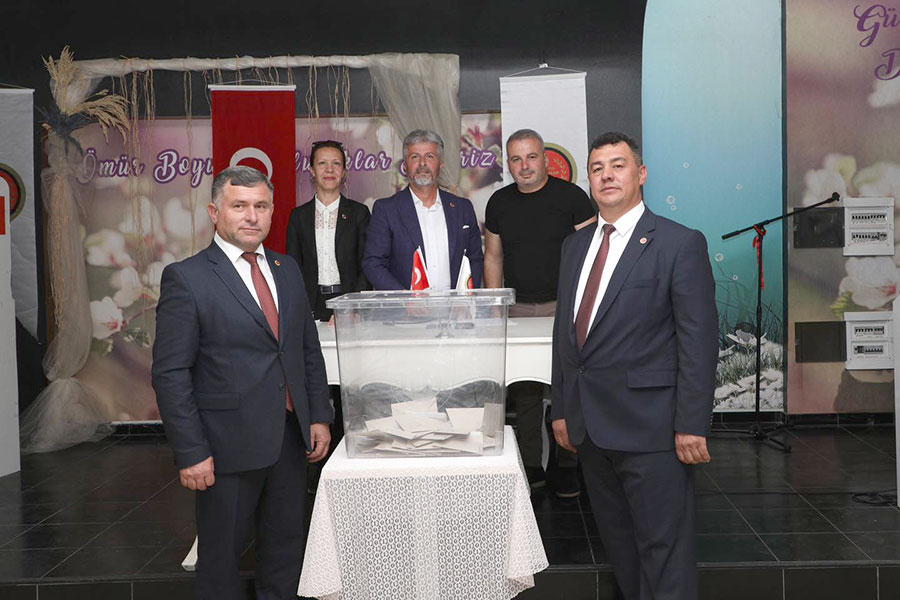 Mudanya Muhtarlar Derneği Başkanlığına Ahmet Gün seçildi