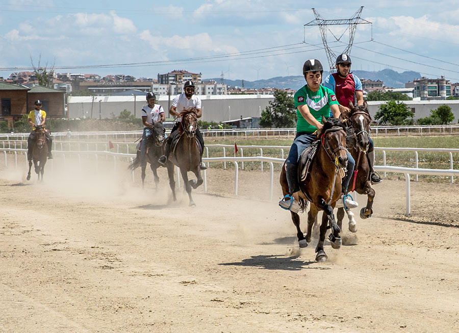 Bursa’da Rahvan At Yarışları