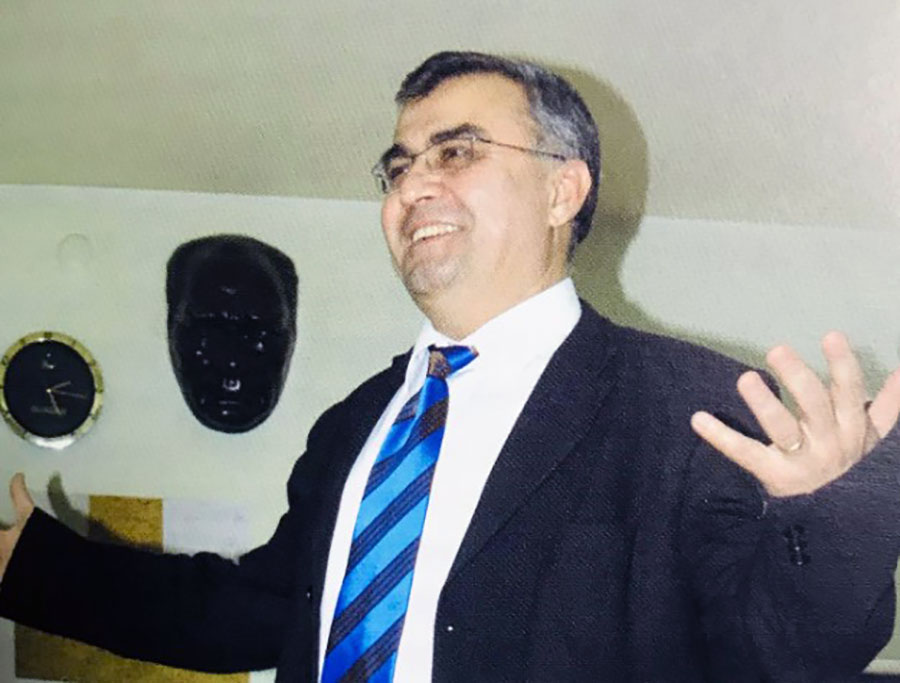 Duayen gazeteci Engin Aksöz vefat etti