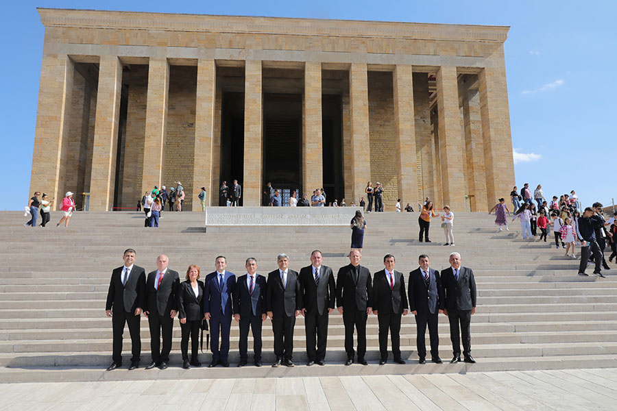 Bursa İtfaiyesi’nden Anıtkabir’e ziyaret