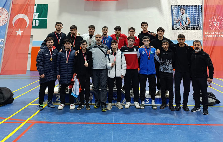 Mudanya Anadolu İmam Hatip Güreşte Bursa Şampiyonu