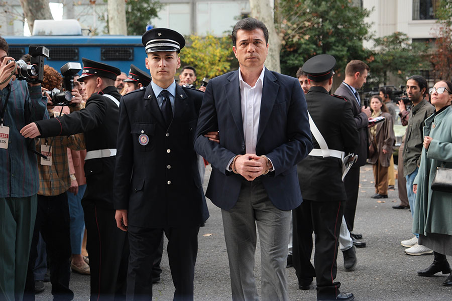 “ÇATLI” filminden yeni yılın ilk fragmanı 