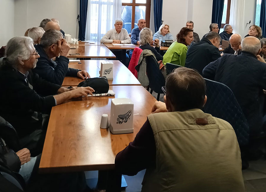 EMEKLİLER SORUNLARINI MASAYA YATIRDI