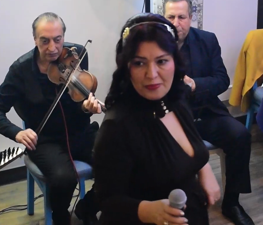 Leylaa İle Coşkulu gece