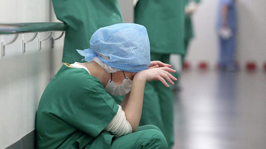 1 MİLYAR 200 MİLYON MUAYENE: SAĞLIKTA REKOR MU, TÜKENİŞ Mİ?