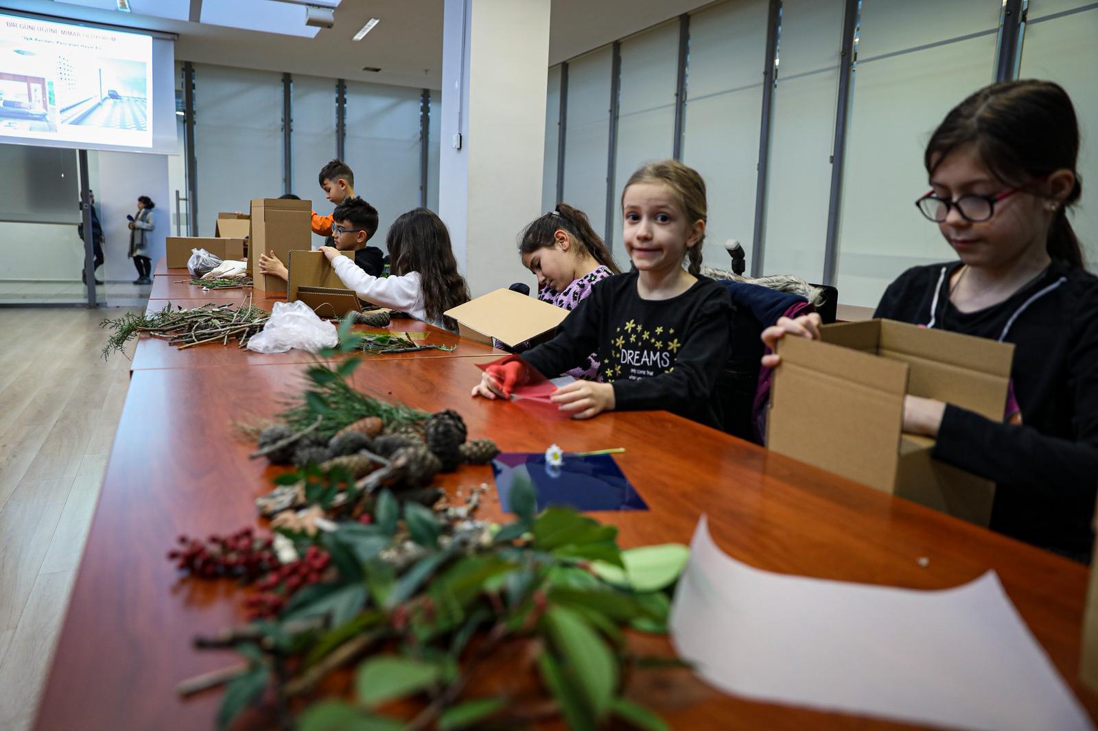 Bir günlüğüne mimar olan çocuklar