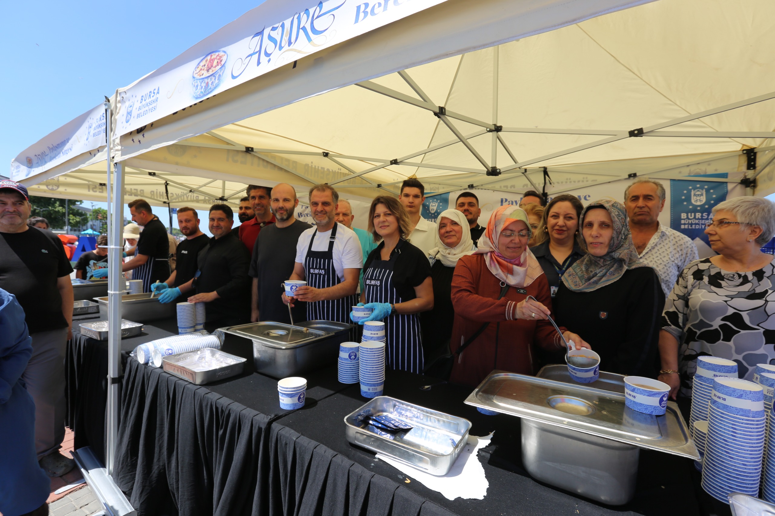 Aşure bereketi Mudanya’yı sardı